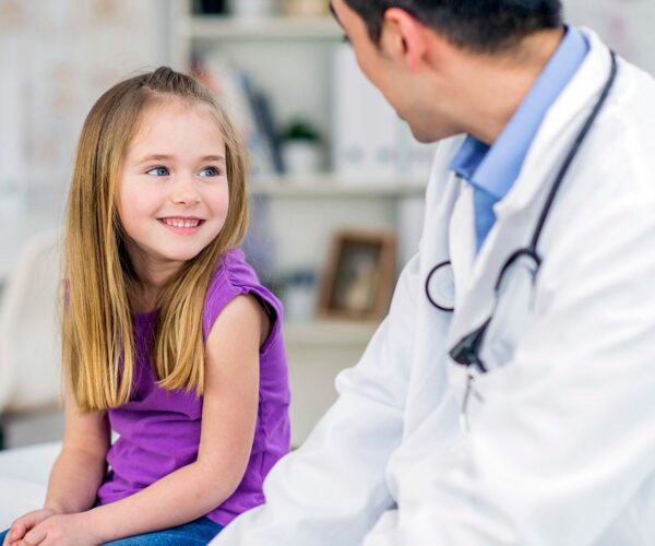 Ac-Med oferim servicii medicale pacientilor la locuita lor, efectuam analize medicale, consultatii medicale, kineoterapie, inestigatii medicale, fizioterapie