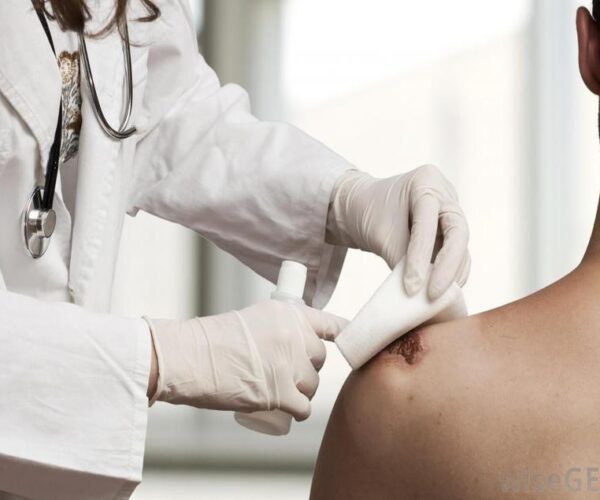 Ac-Med oferim servicii medicale pacientilor la locuita lor, efectuam analize medicale, consultatii medicale, kineoterapie, inestigatii medicale, fizioterapie